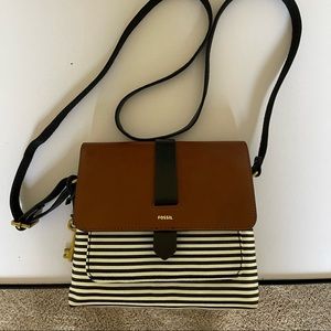 Fossil- “Kinley” Crossbody (Small)